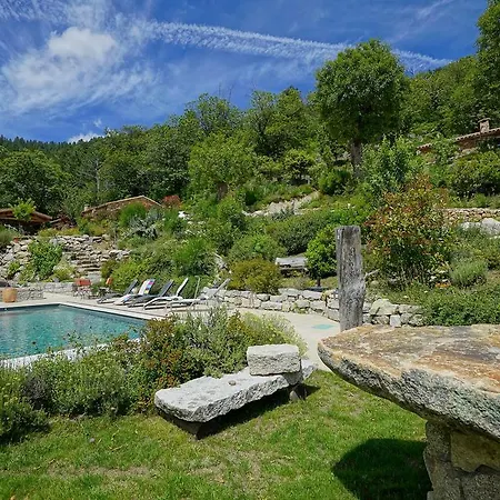 Bergerie Avec Piscine 度假居 *