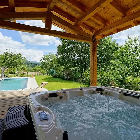 Bergerie Avec Piscine Tasso