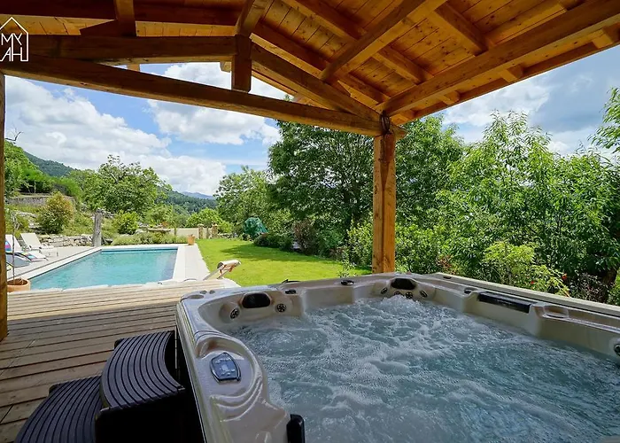 Bergerie Avec Piscine Tasso